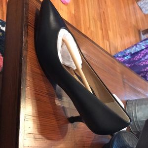 Vionic Kitten Heel